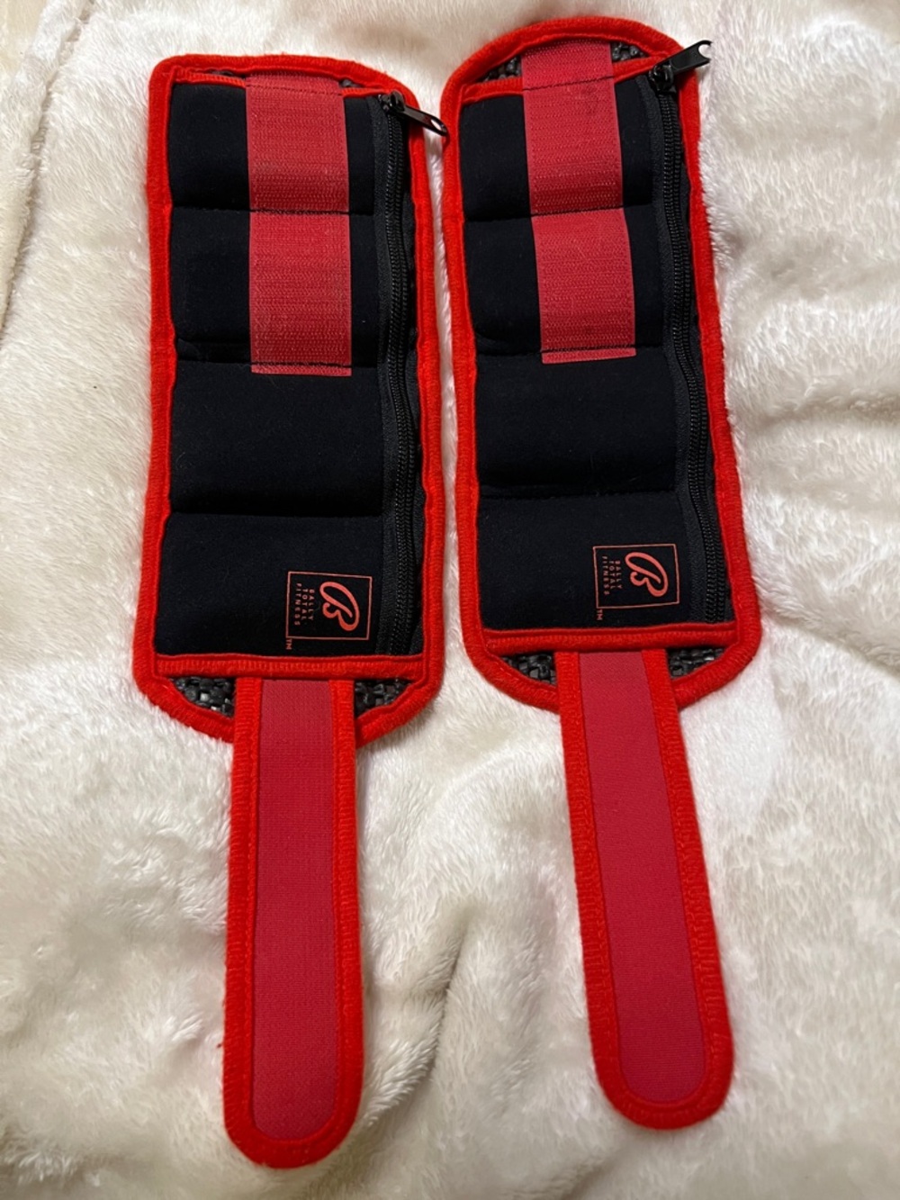 BALLY TOTAL FITNESS 💪 PAIR BLACK/RED NYLON VELCRO 2-LB EACH WRIST/ANKLE WEIGHTS - Picture 2 of 6
